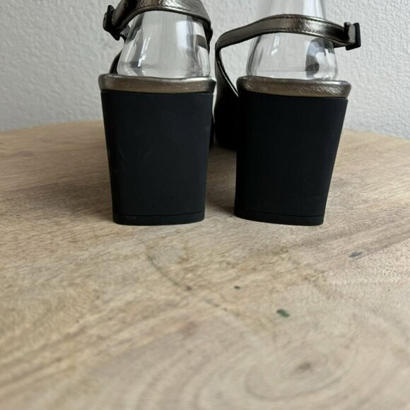 Classiques entier Womens Metallic Slingback‎ Heels Size 8 EUC - Picture 8 of 11